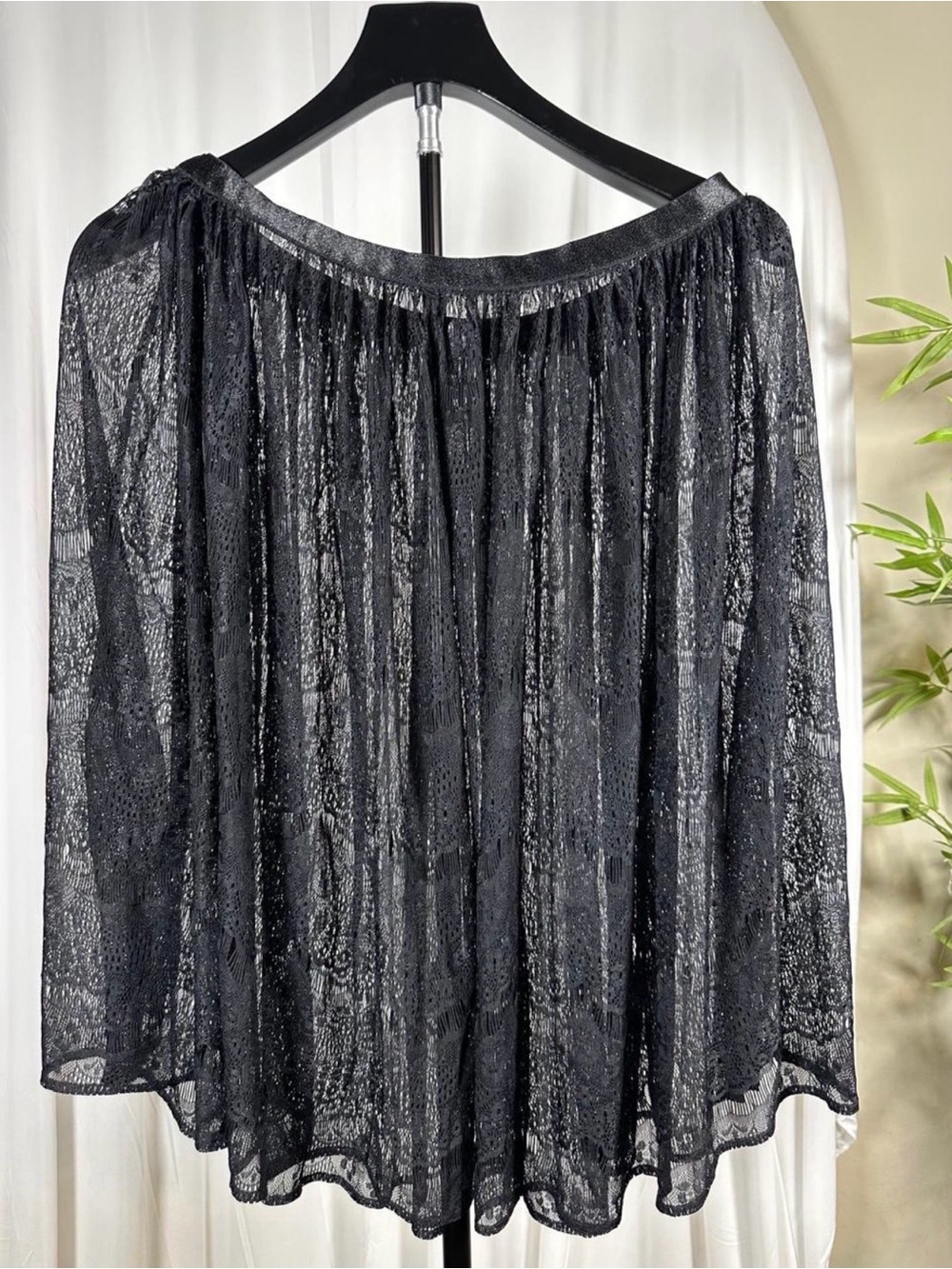 American Apparel Lace Midi Skirt – Size M 🖤